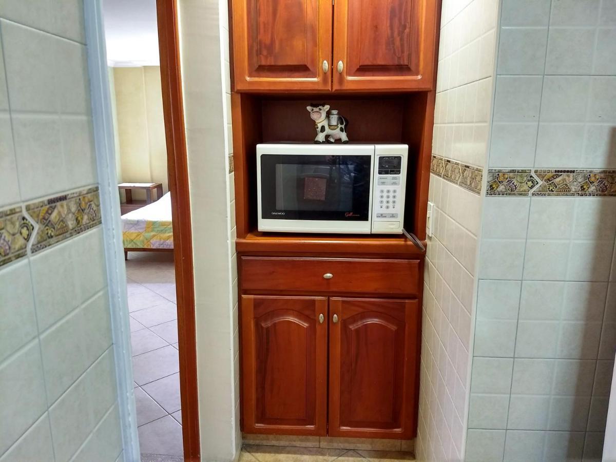 Bueno, Bonito, Barato Y Cerca A El Poblado Διαμέρισμα Μεντεγίν Εξωτερικό φωτογραφία